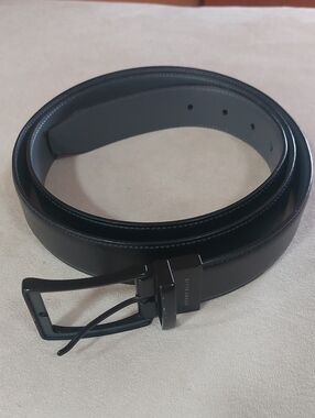 Size 44, Perry Ellis Black Leather Reversible Belt with Gray Interior